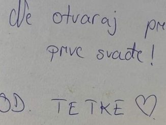 MLADENCI DOBILI POKLON OD TETKE, A OTVORILI GA 9 GODINA POSLIJE:  Evo šta su zatekli unutra, NISU MOGLI DA VJERUJU